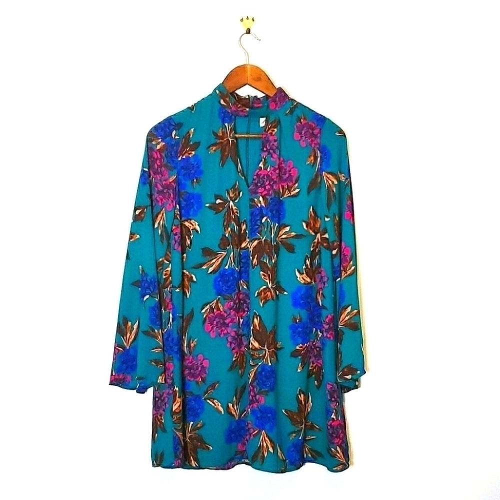 NWT‎ Everly Floral Mini Dress